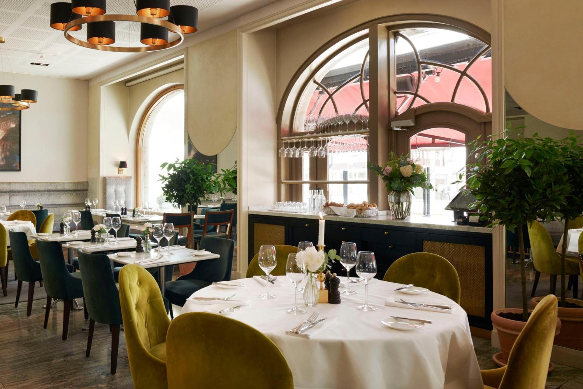 Diplomat Hotell 5*